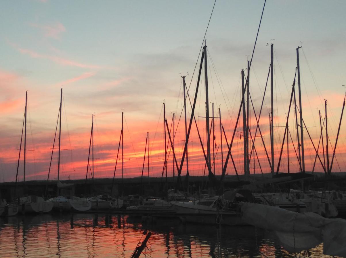 Pfahlbau Sunset I Toplage Elektroboot Inklusive Rust Luaran gambar